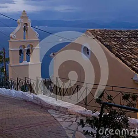 Traditional House With Great View Chlomos