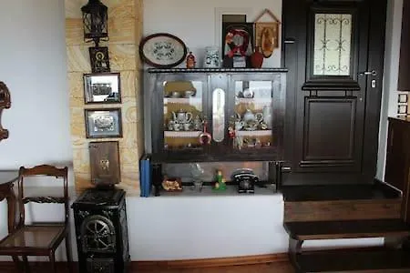 Traditional House With Great View *